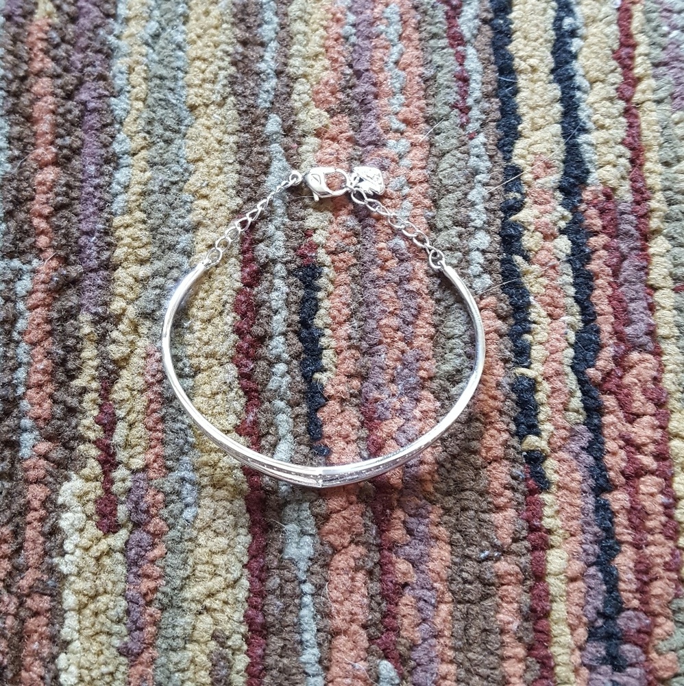 XxSOLDxX SWAROVSKI Silver "V" Crystal Bracelet - Picture 4 of 8